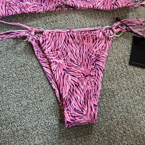 NWT Michael Costello x REVOLVE Kailo Top in Pink & Purple Multi - Picture 4 of 8